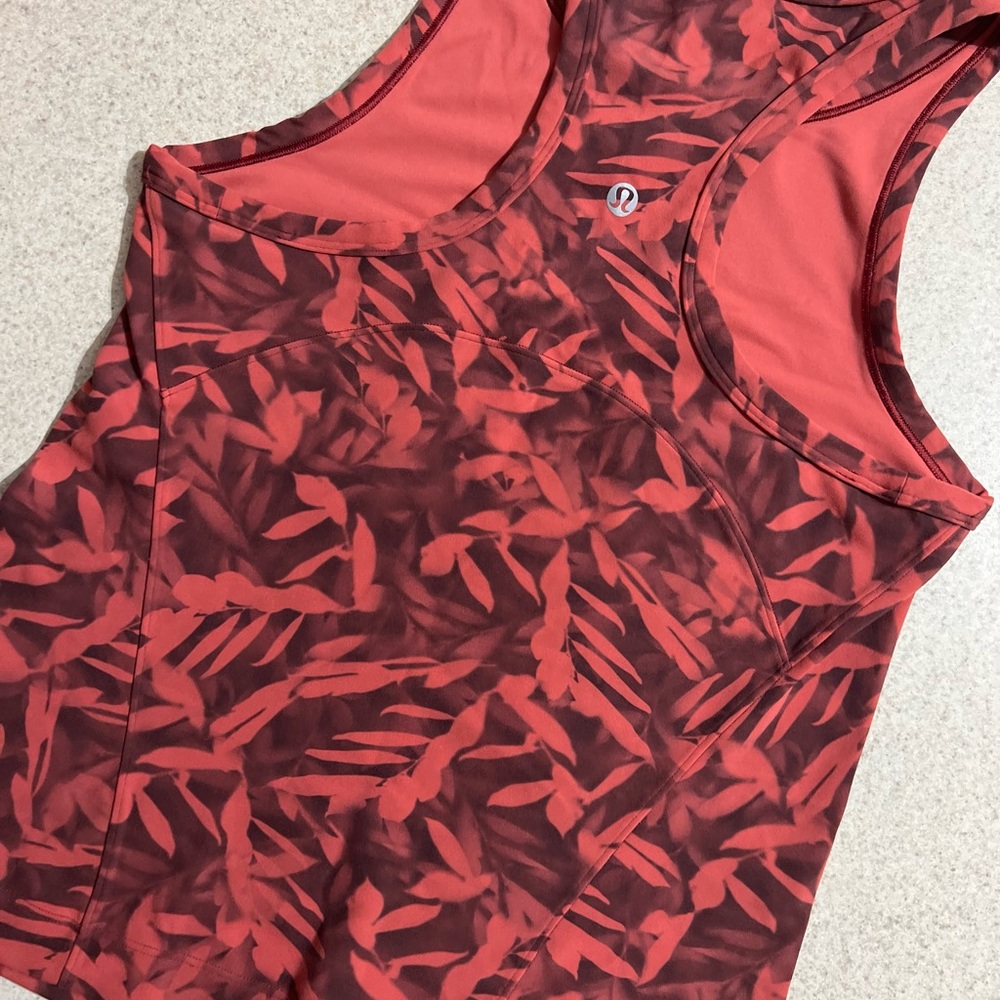 Lululemon tank top